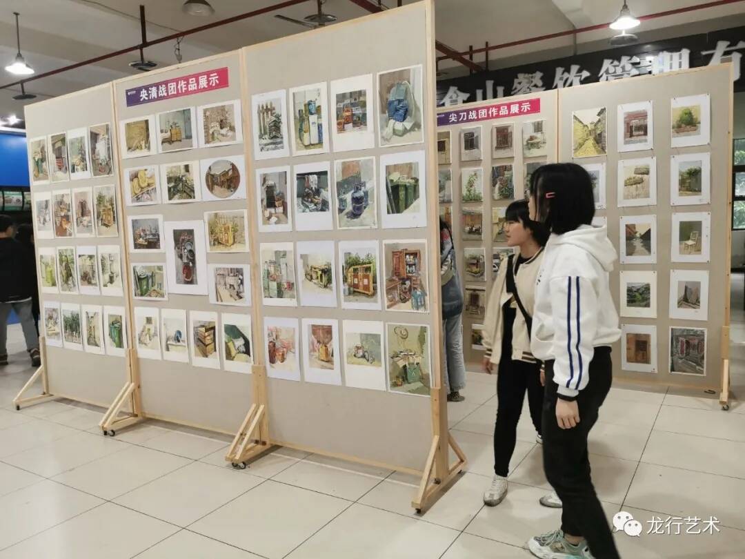 观画展 ‖ 美术生写生真的累，负重几十斤日行上万步记录了这些美景......